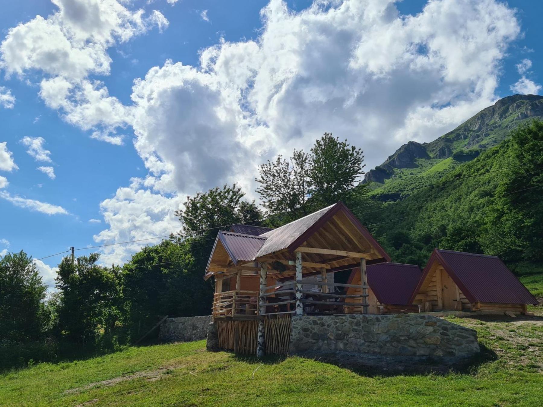 Bungalows Malagic Gusinje Buitenkant foto