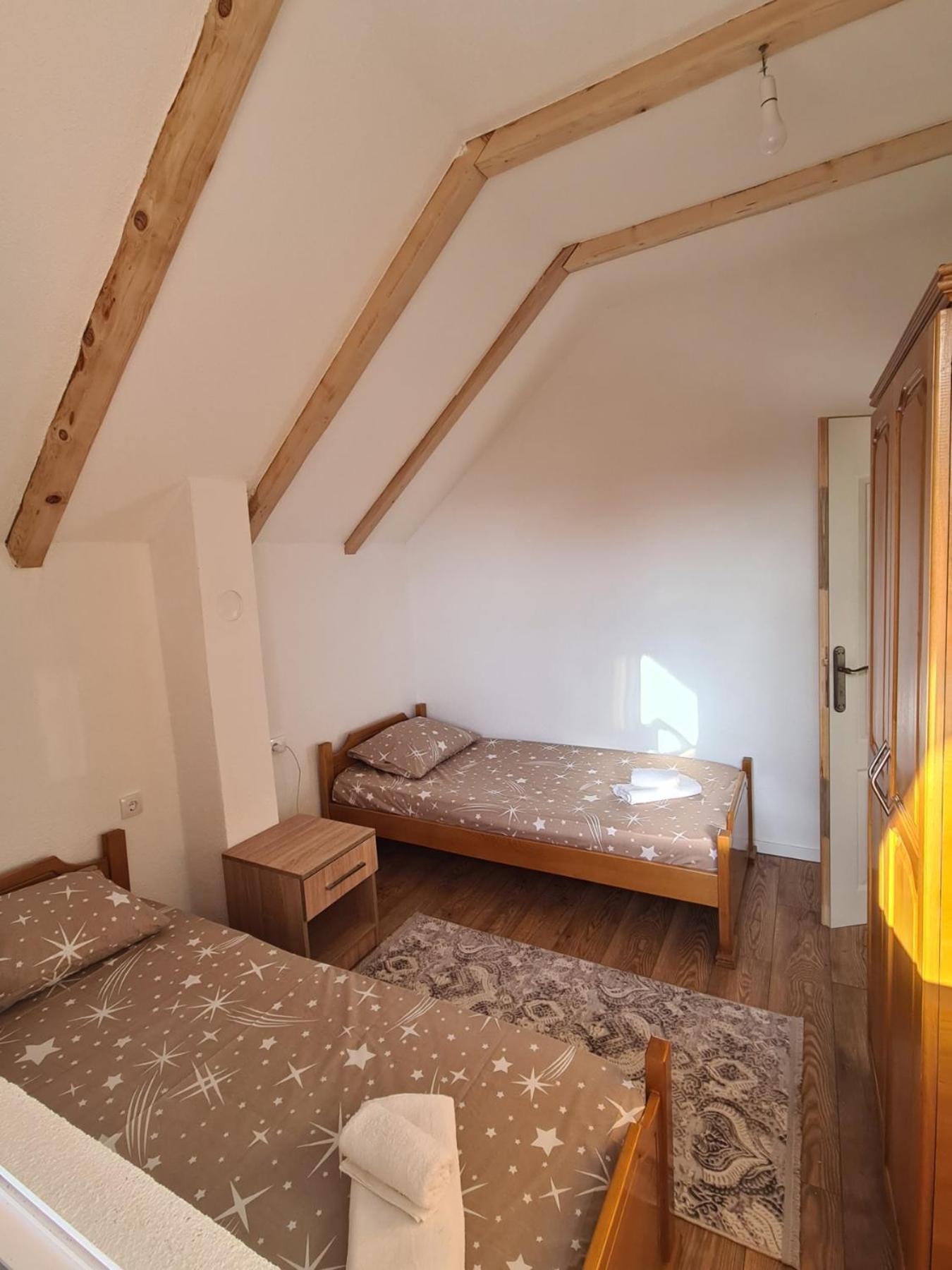 Bungalows Malagic Gusinje Buitenkant foto