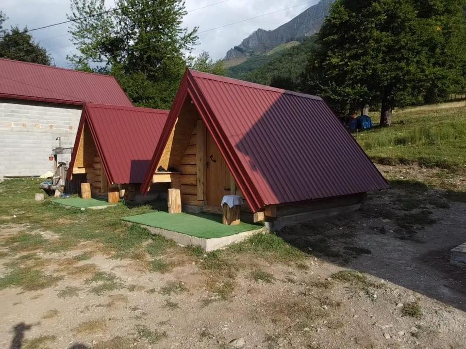 Bungalows Malagic Gusinje Buitenkant foto